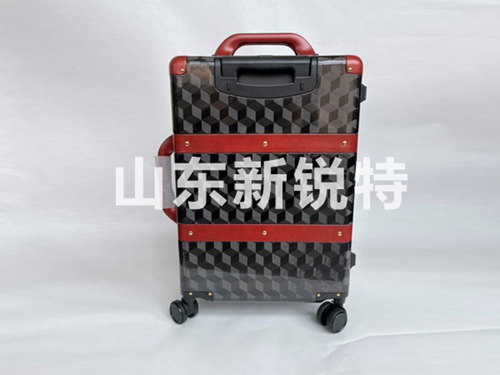 碳纤维制品生产，除了碳纤维自身还要考虑树脂的应用与性能